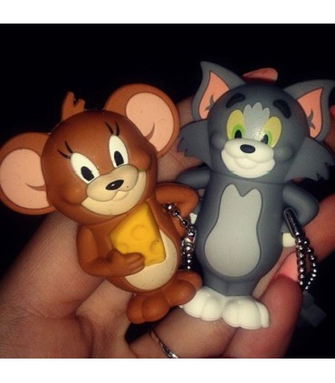 فلش مموری امتک 8 گیگابایت Tom